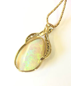 Opal & Diamond Pendant 18k Gold FINE JEWELRY