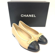 Load image into Gallery viewer, CHANEL CC Cap Toe Classic Flats Size 38