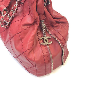 CHANEL Quilted Zipper Hobo Bag