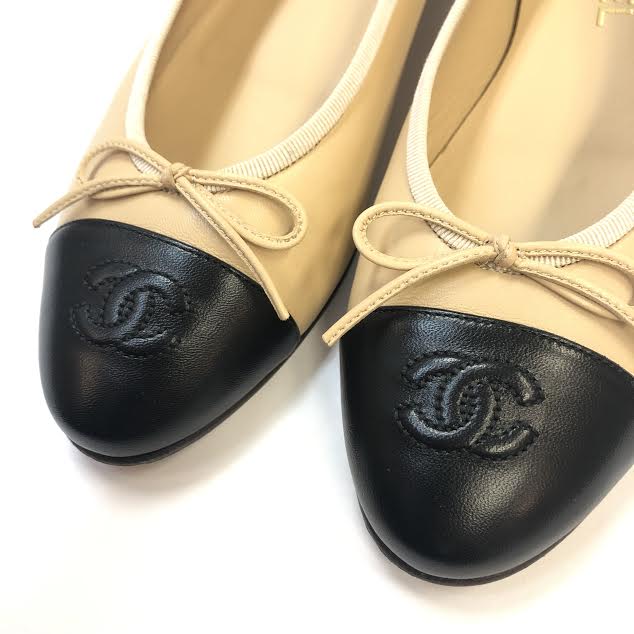 Chanel Black Leather CC Cap Toe Ballet Flats Size 40.5 Chanel